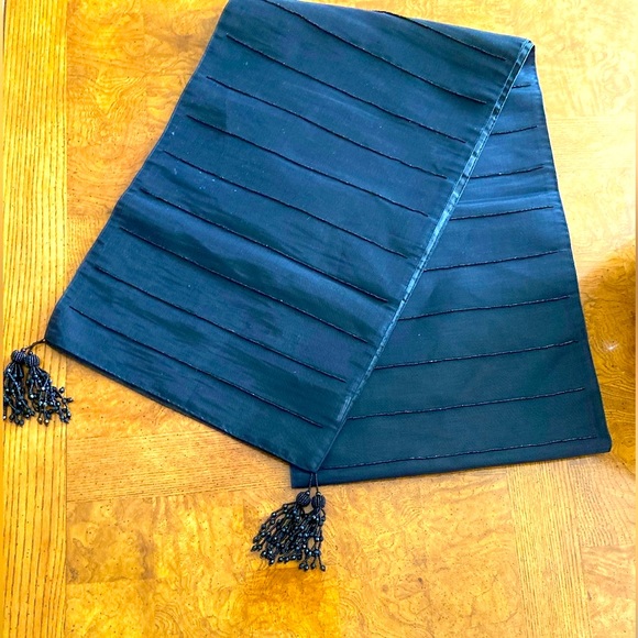 Table Runner - Black with Bugle Beads & Beaded Tassels - Picture 1 of 7
